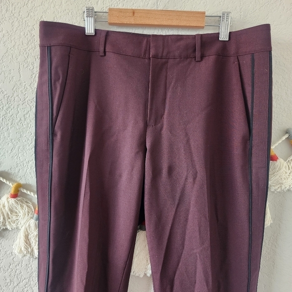Vince Wool Burgundy Slim Trouser Pants Contemporary Business Casual Modest 8 - Picture 2 of 13